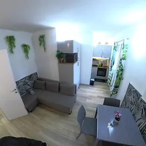 https://5-terre-express-migliarina.hotelitalianriviera.com